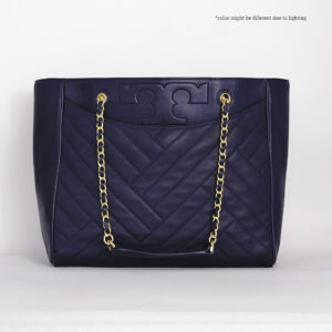 tory burch logo chain strap quilted tote bag