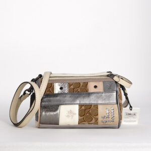 coach shuffle 21 in signature jacquard