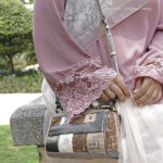 coach shuffle 21 in signature jacquard