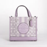 coach dempsey tote 22 in signature jacquard