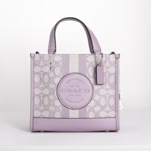 coach dempsey tote 22 in signature jacquard