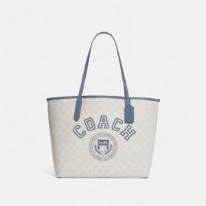 COACH CITY TOTE IN SIGNATURE CANVAS WITH VARSITY MOTIF