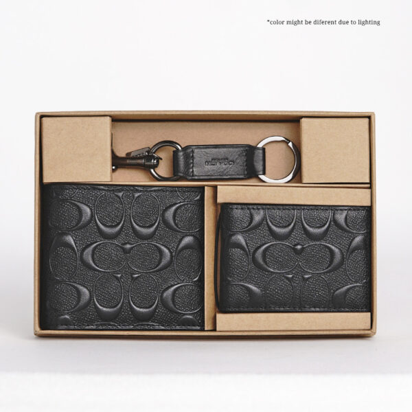 coach boxed compact id wallet with trigger snap key fob