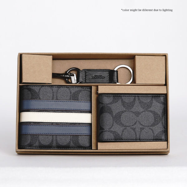 coach boxed compact id wallet with trigger snap key fob