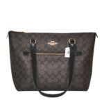 coach gallery tote in signature canvas