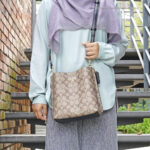 coach mollie bucket 22 in signature canvas