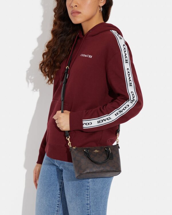 coach mini gallery crossbody in signature canvas