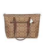 coach gallery tote in signature canvas