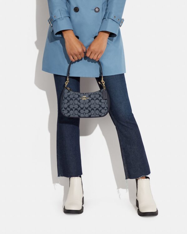 coach teri shoulder bag in signature chambray
