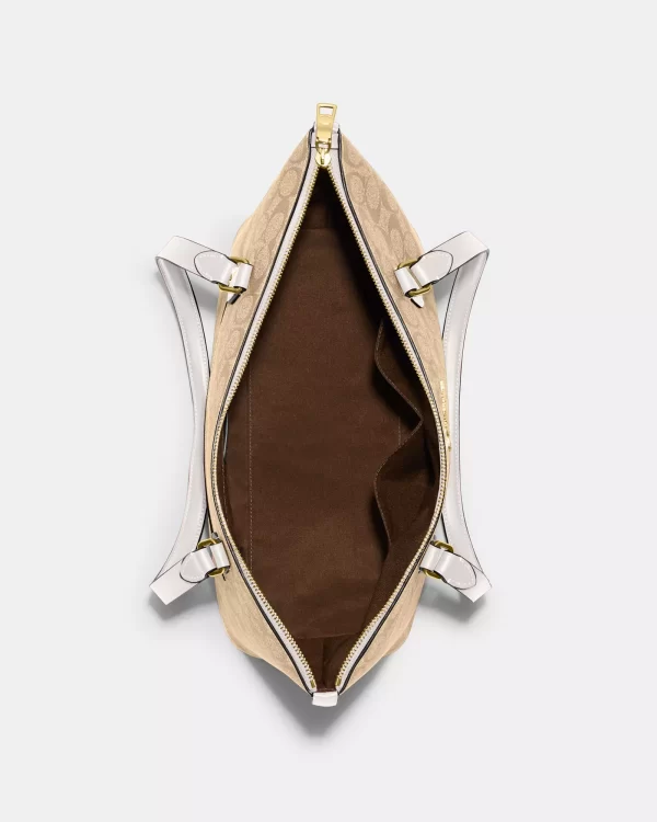 coach gallery tote in signature canvas