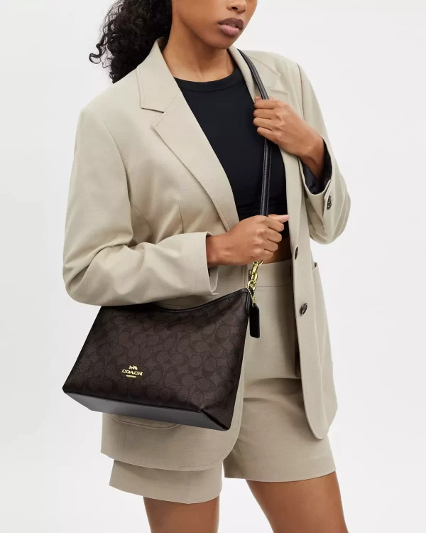 coach laurel shoulder bag in signature canvas