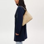 coach laurel shoulder bag in signature canvas