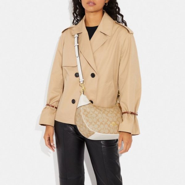 coach mara hobo in signature canvas