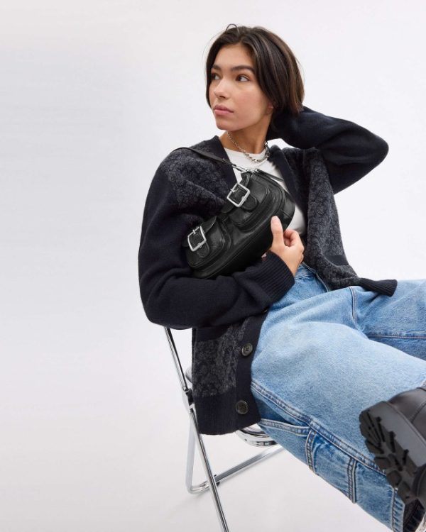 coach ashton baguette bag