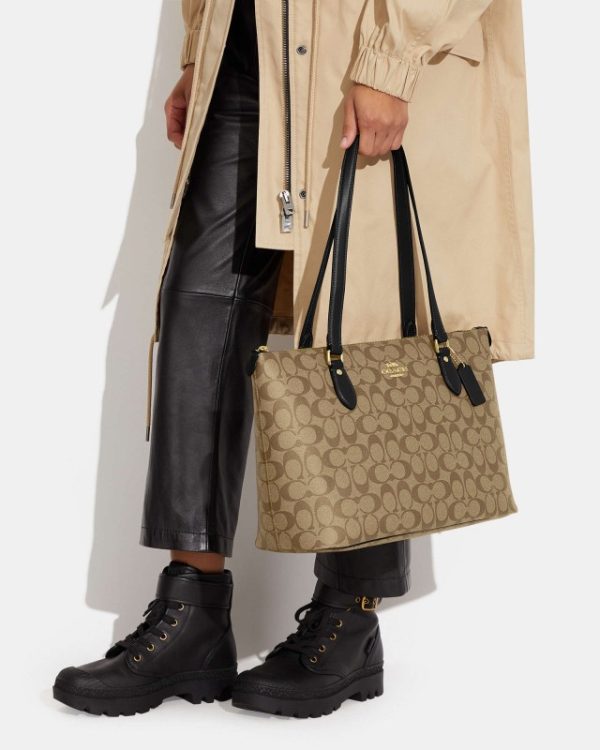 coach gallery tote in signature canvas