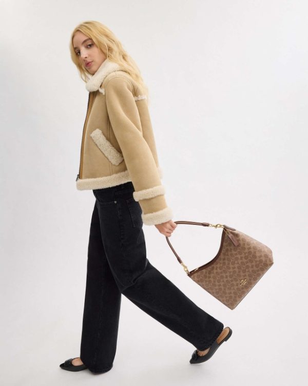 coach laurel shoulder bag in signature canvas
