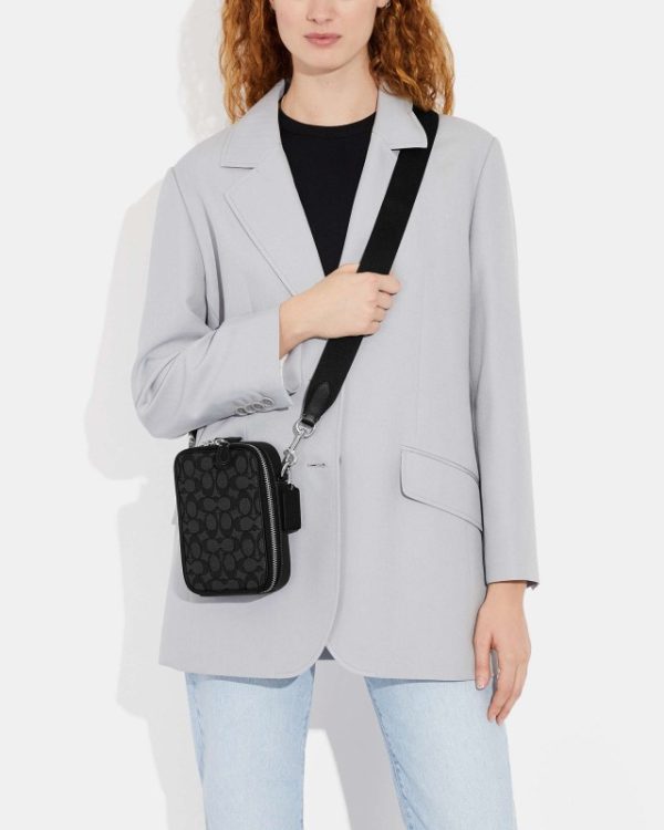 coach stanton crossbody in signature jacquard