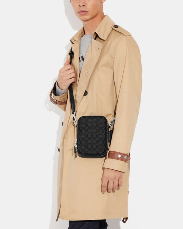 coach stanton crossbody in signature jacquard