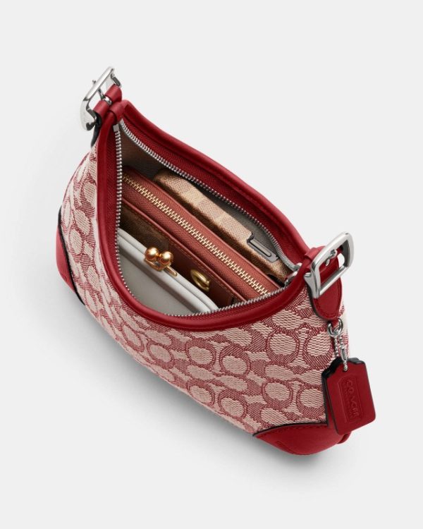coach hamptons hobo bag in signature textile jacquard