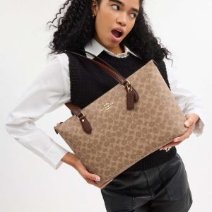 coach gallery tote in signature canvas