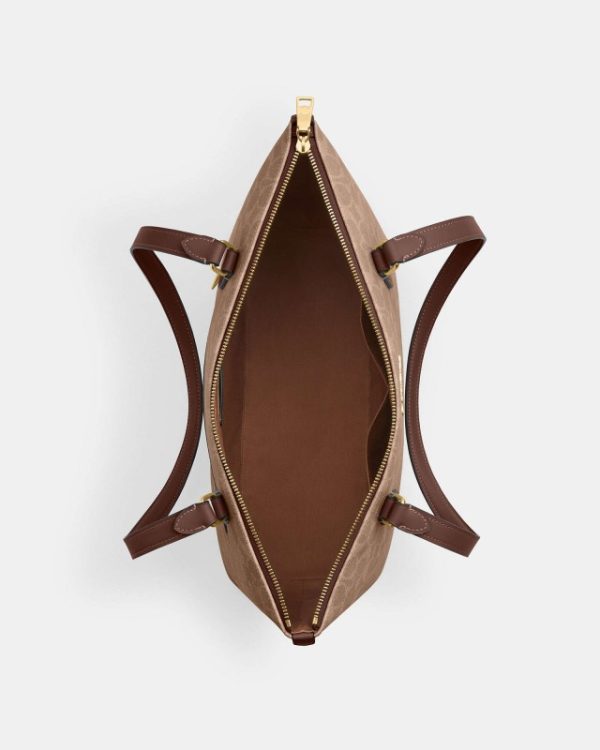 coach gallery tote in signature canvas