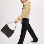 coach laurel shoulder bag in signature canvas