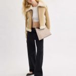 coach laurel shoulder bag in signature canvas