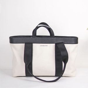 michael kors travel bag