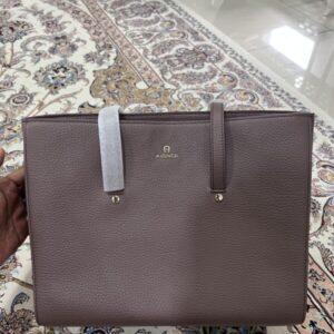 aigner ivy