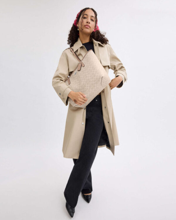 coach city tote in signature canvas